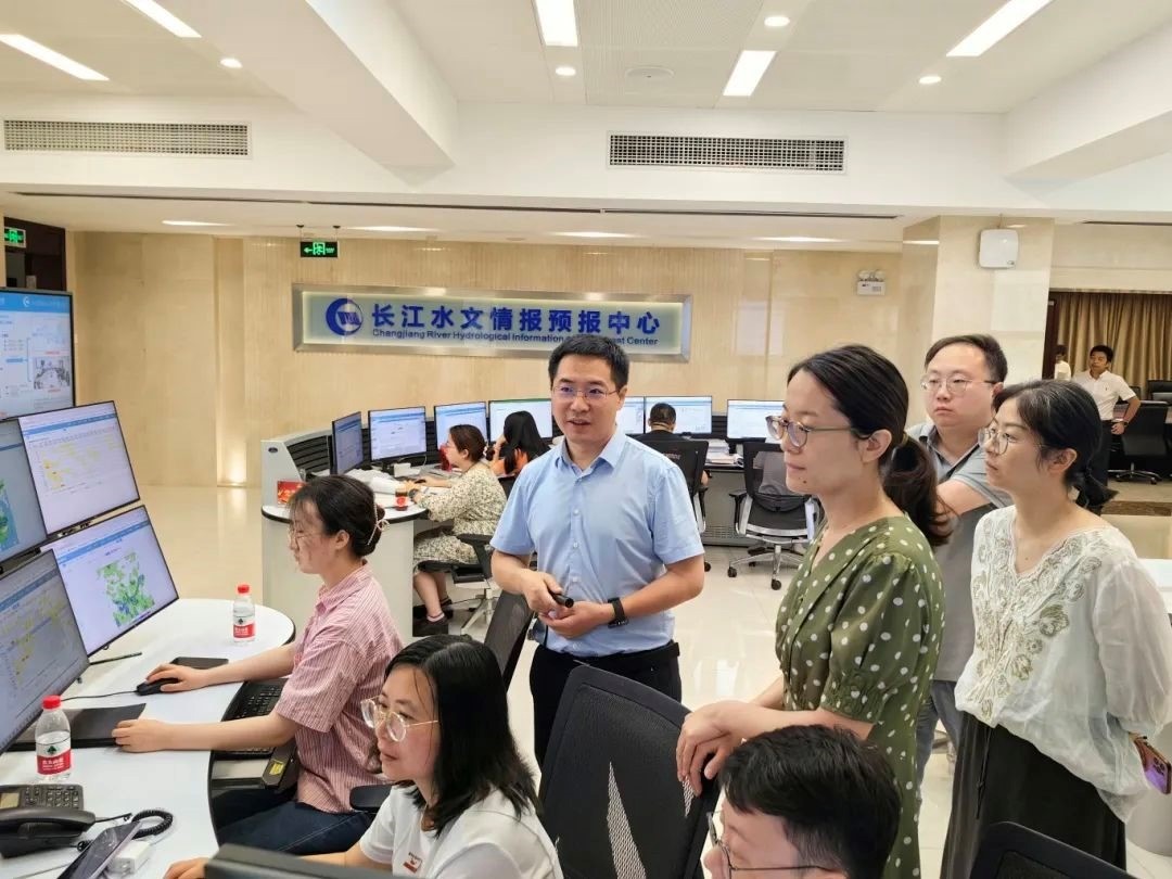 足球投注平台8位校友获“全国水利系统先进工作者”称号