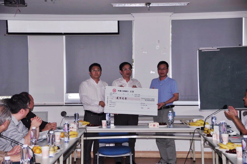 足投90级校友毕业20周年返校